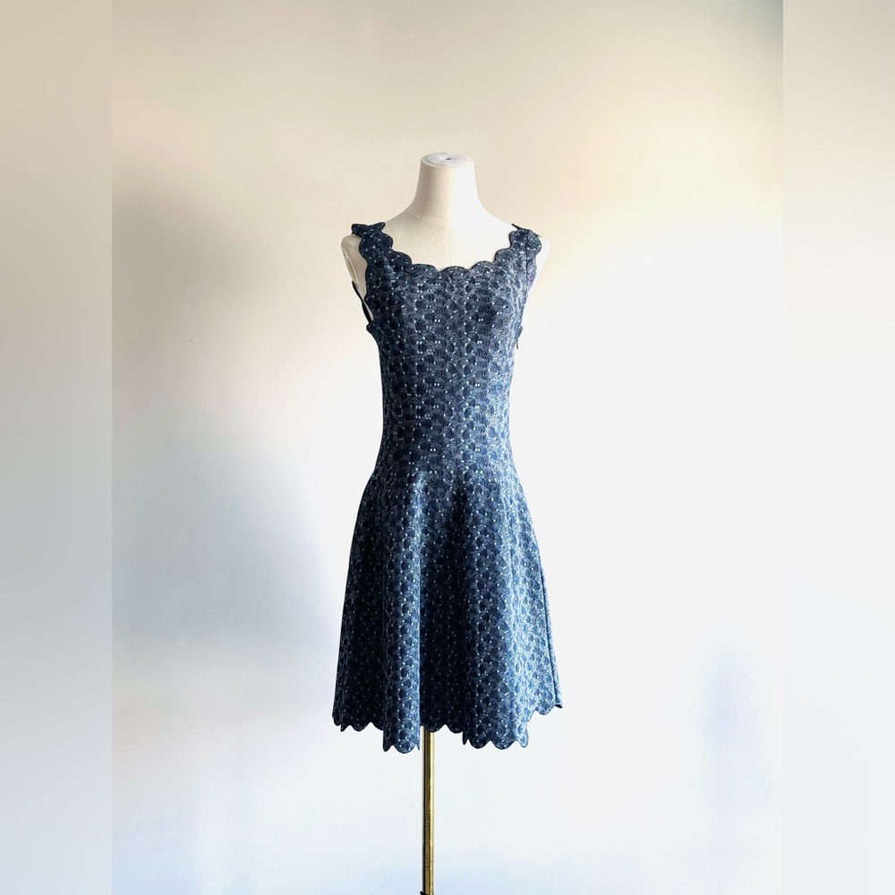 Alaia CAMEE SCALLOP TRIMMED bodcon blue 
SHORT-SLEEVE DRESS sz 40